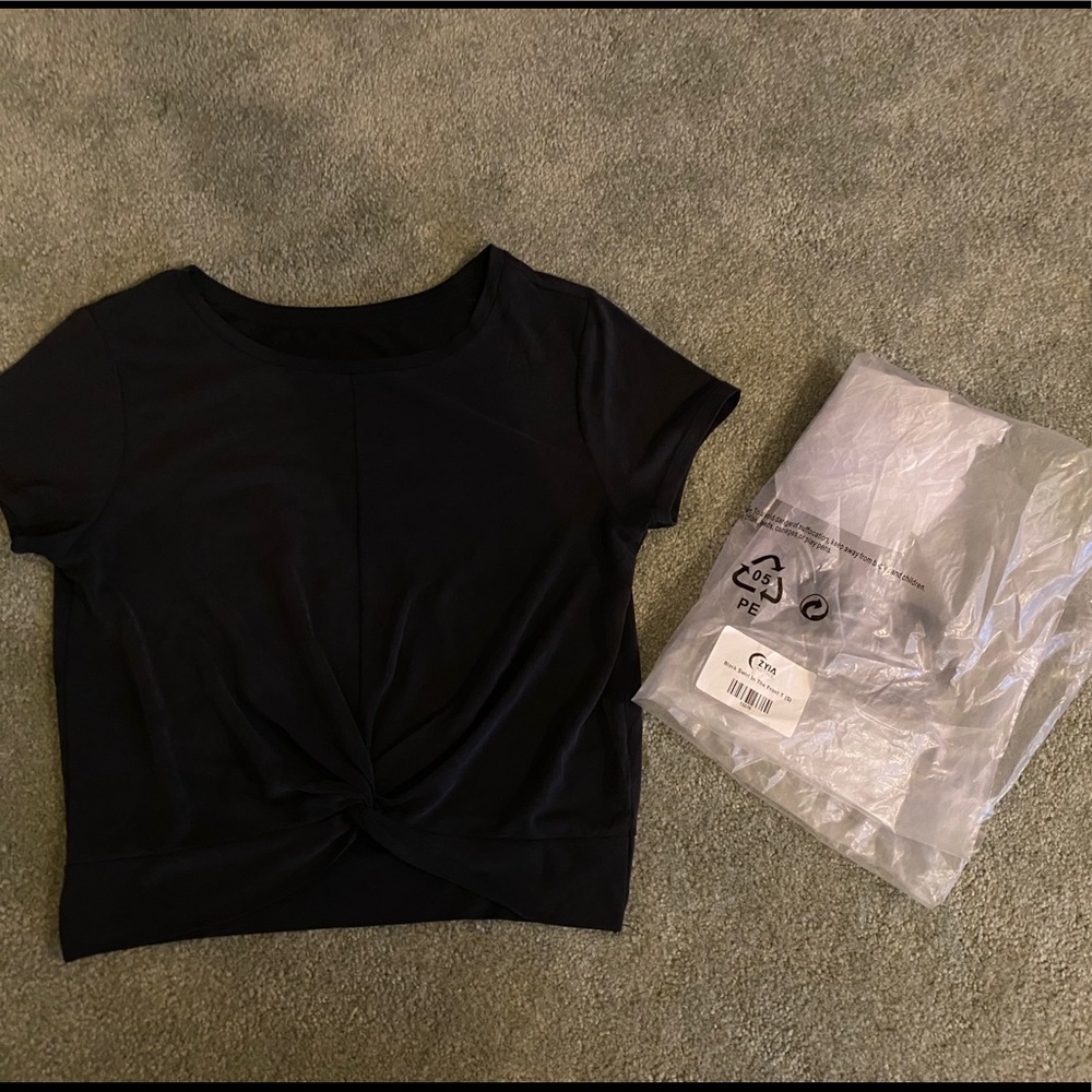 Zyia Black Swirl in Front T